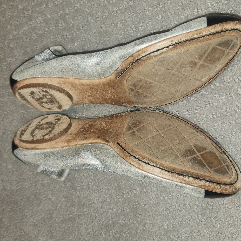 Chanel Silver And Black ballet slippers 38 1/2 [Size 8] - Picture 9 of 13
